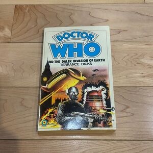 3/$40 - DOCTOR WHO the Dalek Invasion of Earth VINTAGE paperback Terrance Dicks